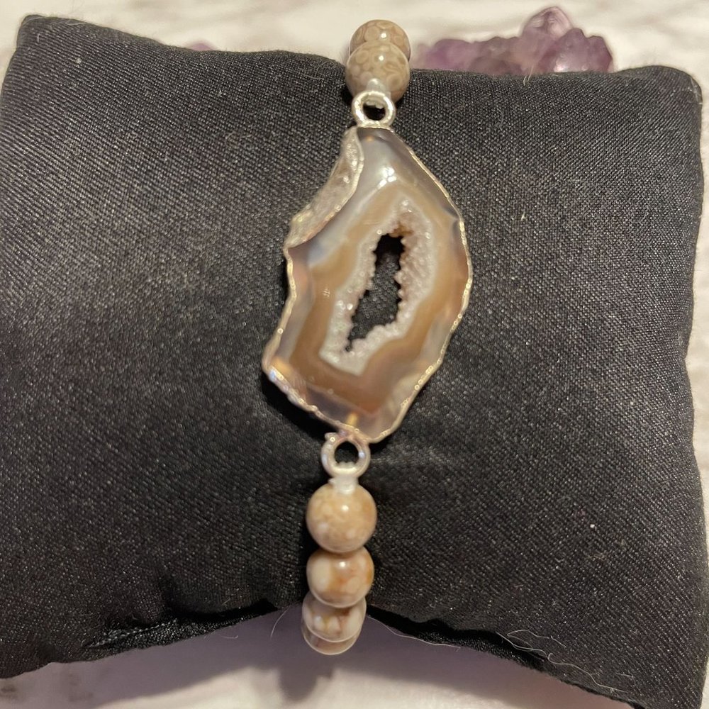 Handmade Druzy Agate Slice Stretch Bracelet Natural Agate Maifanite Beads